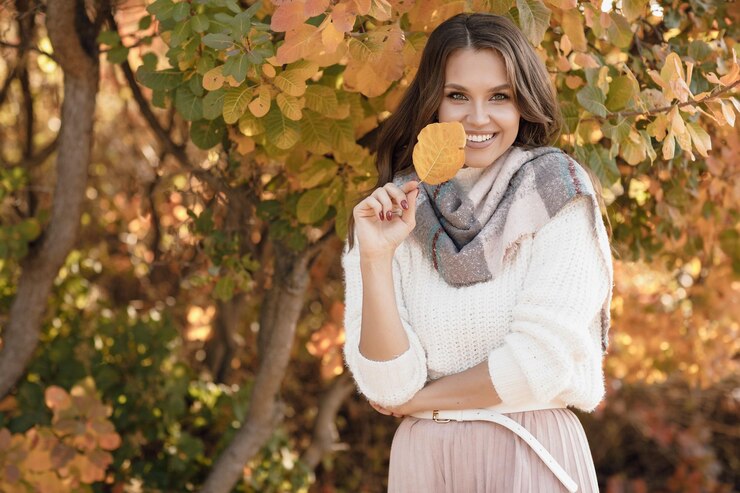 Soft Autumn Makeup Tips to Glow Naturally